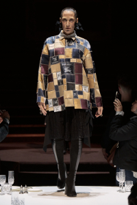Burberry-Autumn_Winter-2022-Womenswear-Collection-Look-28_001