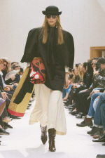 Celine_Hiver_26_look_11
