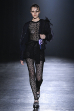 Chika-Kisada-25AW_Look10