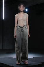 Chika-Kisada-26SS_LOOK14