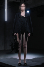 Chika-Kisada-26SS_LOOK9