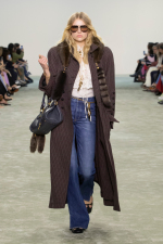 CHLOE_SHOW_FW25_22