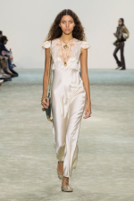 CHLOE_SHOW_FW25_23