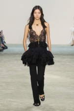 CHLOE_SHOW_FW25_35