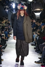 comme_des_garcons_winter_25_23