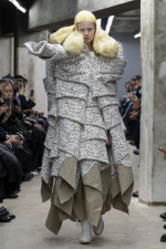 Comme-des-garcons-SS26-def-2x3-010