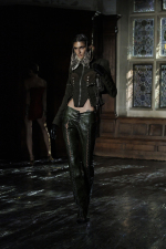 Dilara-Findikoglu_Look_22