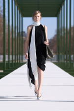 DIOR_W_RTW_FW2627_FRONT_LOOK_09_2x3