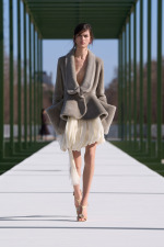DIOR_W_RTW_FW2627_FRONT_LOOK_18_2x3