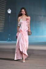 DIOR_W_RTW_CRUISE27_FRONT_LOOK_05_2x3