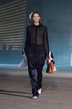 DIOR_W_RTW_CRUISE27_FRONT_LOOK_06_2x3