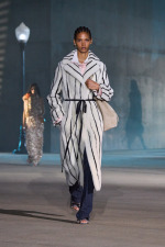 DIOR_W_RTW_CRUISE27_FRONT_LOOK_09_2x3