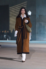 DIOR_W_RTW_CRUISE27_FRONT_LOOK_13_2x3