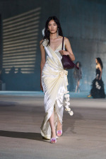 DIOR_W_RTW_CRUISE27_FRONT_LOOK_22_2x3