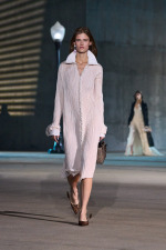 DIOR_W_RTW_CRUISE27_FRONT_LOOK_39_2x3