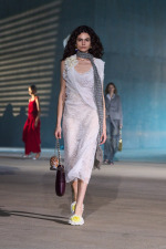 DIOR_W_RTW_CRUISE27_FRONT_LOOK_72_2x3