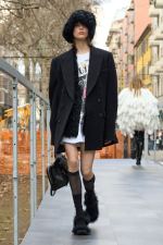 DG_WOMEN_SHOW_WINTER_2025__PHOTO_GORUNWAY_LOOK_18_OUTDOOR