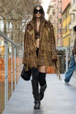DG_WOMEN_SHOW_WINTER_2025__PHOTO_GORUNWAY_LOOK_26_OUTDOOR