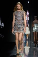 DG_WOMEN_SHOW_WINTER_2025__PHOTO_GORUNWAY_LOOK_59_INDOOR