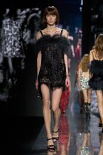 DG_WOMEN_SHOW_WINTER_2025__PHOTO_GORUNWAY_LOOK_72_INDOOR
