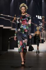 DG_Women_sFashionShow_SS25_Runway-14