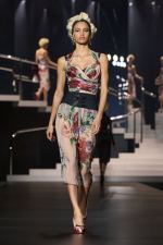 DG_Women_sFashionShow_SS25_Runway-29