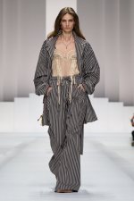DG_WOMAN_SHOW_SUMMER_2026__PHOTO_GORUNWAY_LOOK_36
