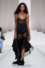 DG_WOMAN_SHOW_SUMMER_2026__PHOTO_GORUNWAY_LOOK_56