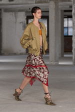 DRIES_VAN_NOTEN_RTW_SS25_2732x4098_LOOKS_04