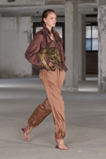 DRIES_VAN_NOTEN_RTW_SS25_2732x4098_LOOKS_05