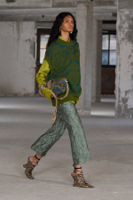 DRIES_VAN_NOTEN_RTW_SS25_2732x4098_LOOKS_43