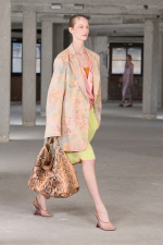 DRIES_VAN_NOTEN_RTW_SS25_2732x4098_LOOKS_49