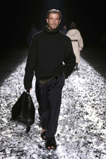 DRIES_VAN_NOTEN_SS25_2732X4098_LOOKS_22