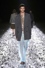 DRIES_VAN_NOTEN_SS25_2732X4098_LOOKS_25