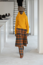 DuranLantink_fw25_runway_press_look18