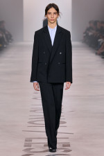 Fendi-fw26-Runway-Looks-9x16-002