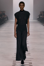Fendi-fw26-Runway-Looks-9x16-073