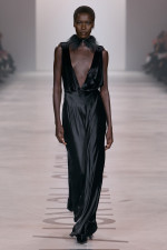 Fendi-fw26-Runway-Looks-9x16-077