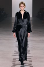Fendi-fw26-Runway-Looks-9x16-080