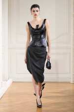 GIV_246D_RTW_FRONT_LOOK_12