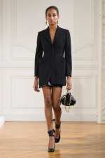 GIV_246D_RTW_FRONT_LOOK_13
