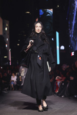 GG_Cruise_VOGUE_Look_26