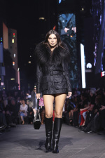 GG_Cruise_VOGUE_Look_31