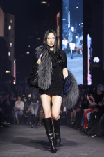 GG_Cruise_VOGUE_Look_33