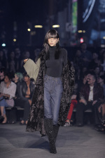 GG_Cruise_VOGUE_Look_35