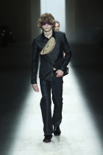Look_022