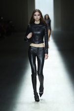 Look_025