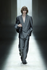 Look_041