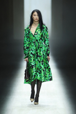 Look_042