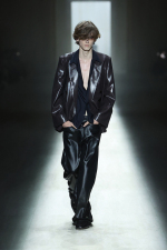 Look_045